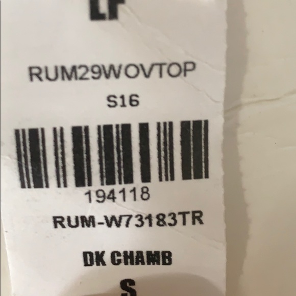 NWT LF RUMOR BOUTIQUE LACE CHAMBRAY HALTER TOP - Picture 5 of 5